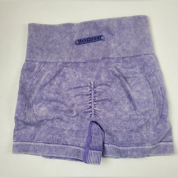 BO+TEE RIDE Ruched Bum Mini Shorts In Violet, Size XS - Picture 4 of 5
